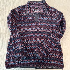 Like new women’s size XL PATAGONIA pullover